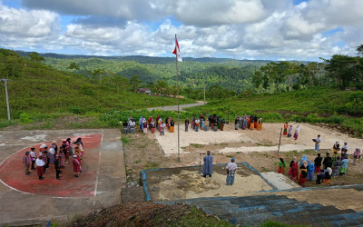 Upacara Bendera Memperingati Hari Pendidikan Nasional Tahun 2026 SMA Negeri 5 Sampolawa