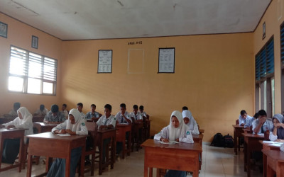 SMA Negeri 5 Sampolawa melaksanakan Ujian Semester Tahun Ajaran 2022/2023
